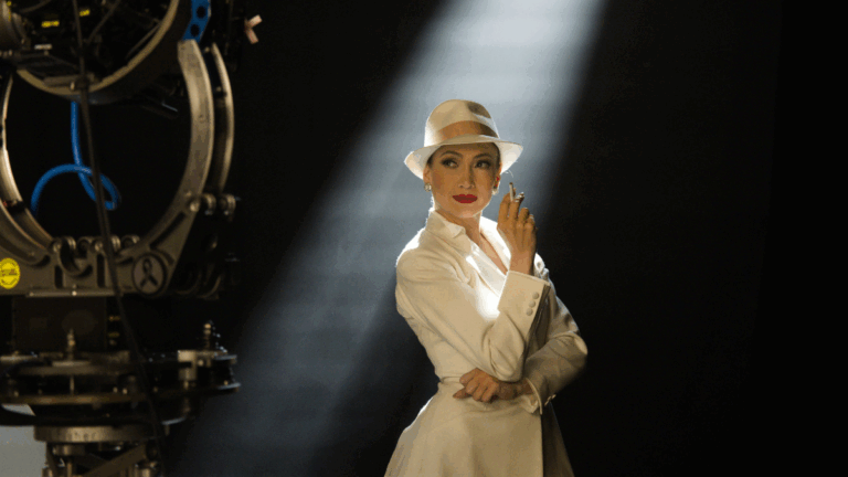 Jlo Kiss of The Spider Woman